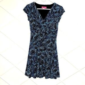 𝅺Eliza J Jersey Dress, Size 8P, Navy, White & Aqua Print.